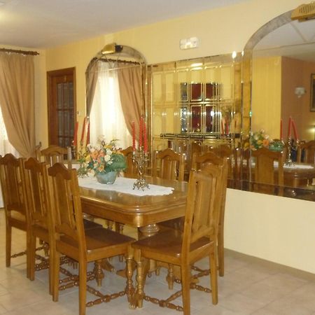 א-קורוניה Hotel Francisco Javier מראה חיצוני תמונה