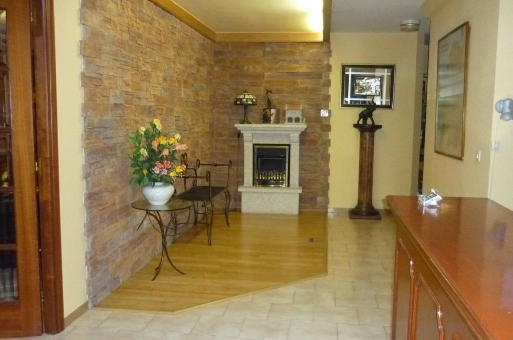 א-קורוניה Hotel Francisco Javier מראה חיצוני תמונה