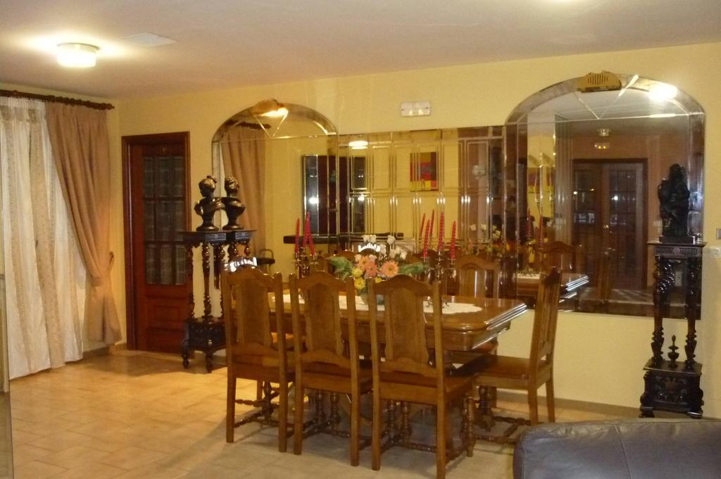א-קורוניה Hotel Francisco Javier מראה חיצוני תמונה