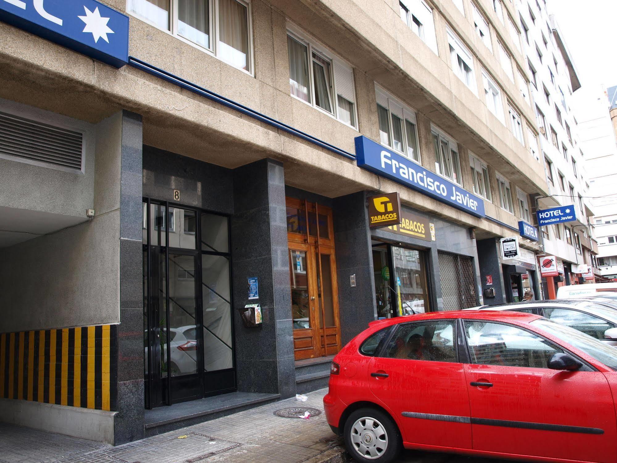 א-קורוניה Hotel Francisco Javier מראה חיצוני תמונה